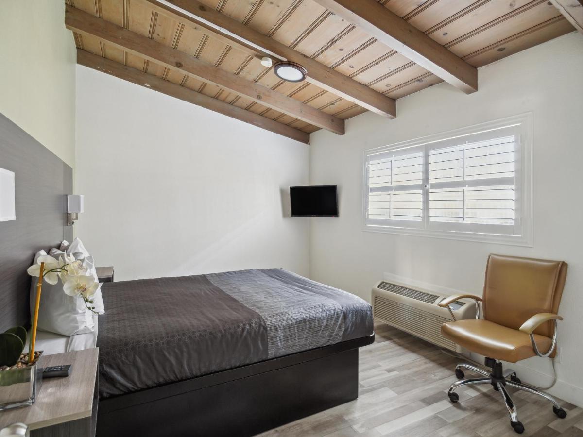 Discovery Inn Monterey Bay Сисайд Экстерьер фото