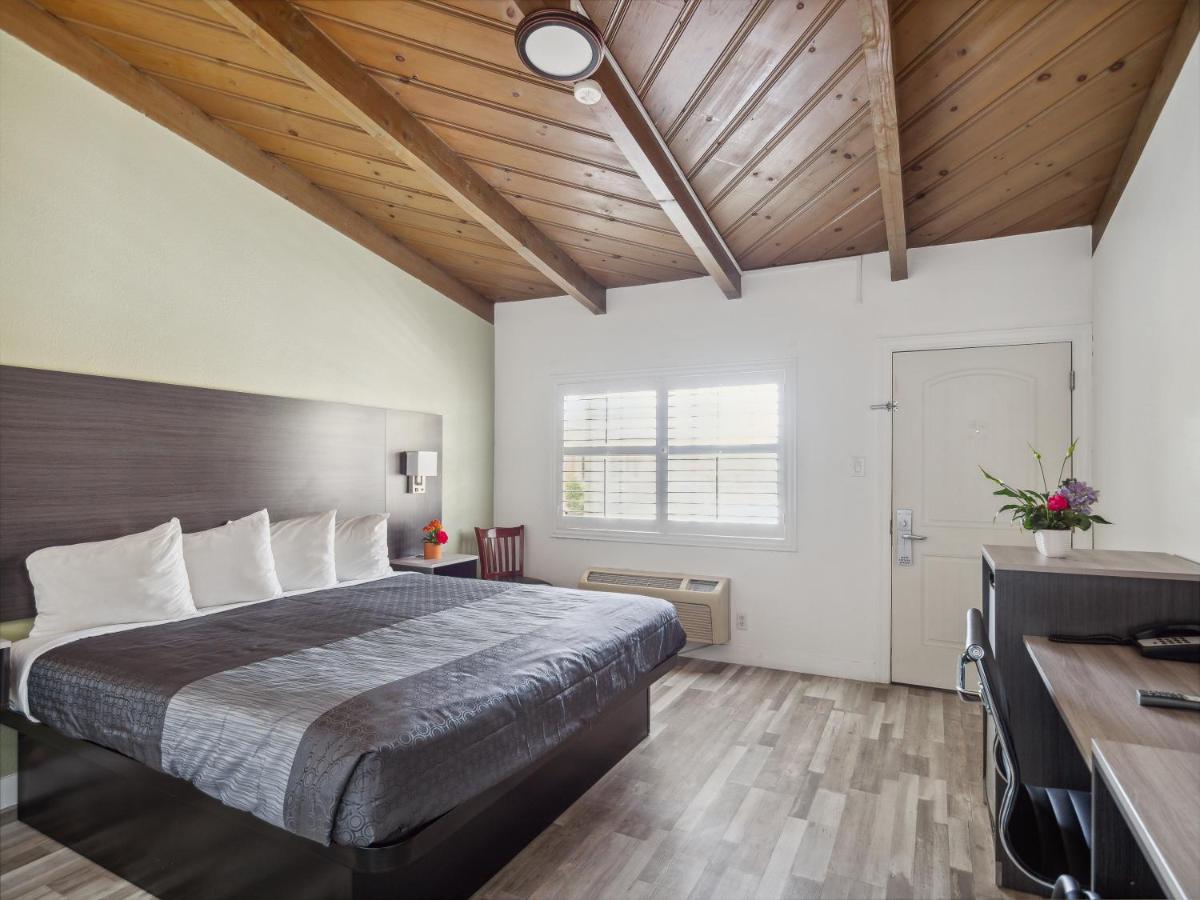 Discovery Inn Monterey Bay Сисайд Экстерьер фото
